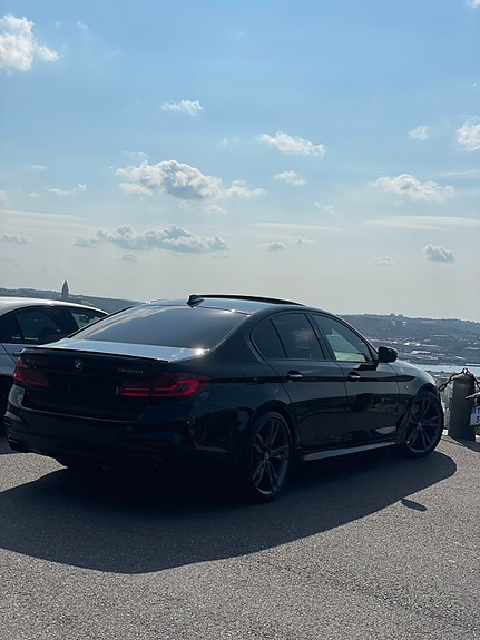 BMW 550i 4 of 4