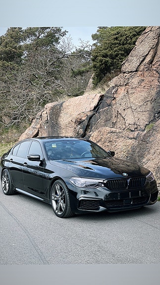 BMW 550i 2 of 4