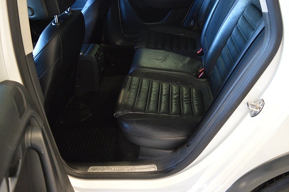 Volkswagen Passat Alltrack 20 of 23