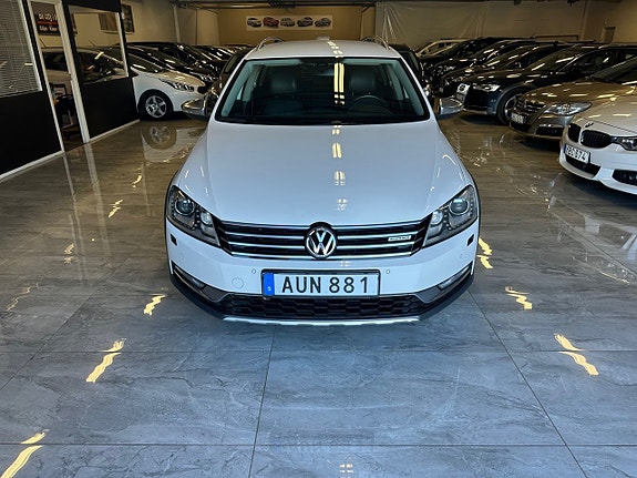 Volkswagen Passat Alltrack 14 of 23