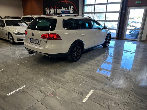 Volkswagen Passat Alltrack 4 of 5