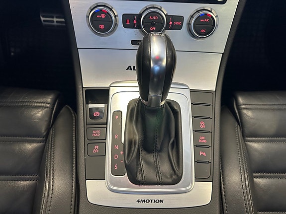 Volkswagen Passat Alltrack 8 of 23