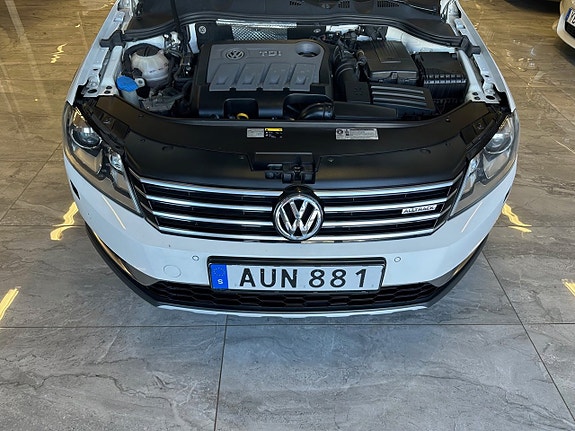 Volkswagen Passat Alltrack 15 of 23
