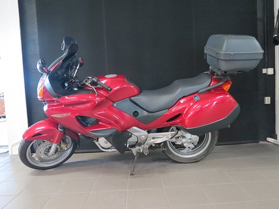 Honda NT 650 V DEAUVILLE 2 of 6