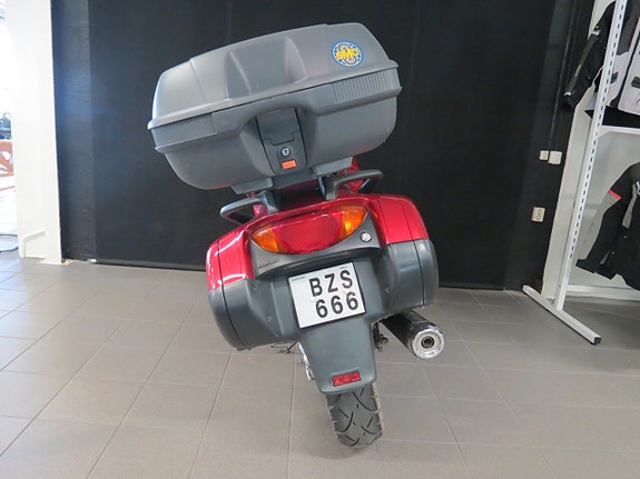 Honda NT 650 V DEAUVILLE 5 of 6