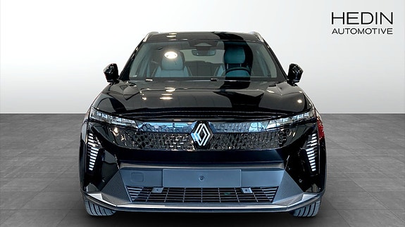 Renault Scenic E-Tech 2 of 5