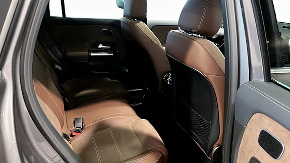 Mercedes-Benz GLA250 e 5 of 9