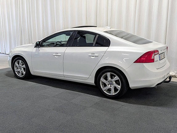 Volvo S60 3 of 5
