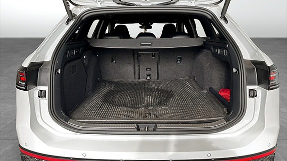 Volkswagen Passat 14 of 15