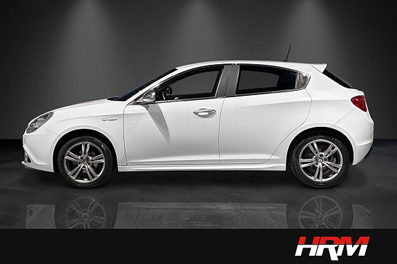 Alfa Romeo Giulietta 2 of 18