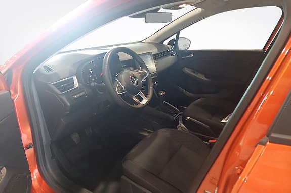 Renault Clio 6 of 10