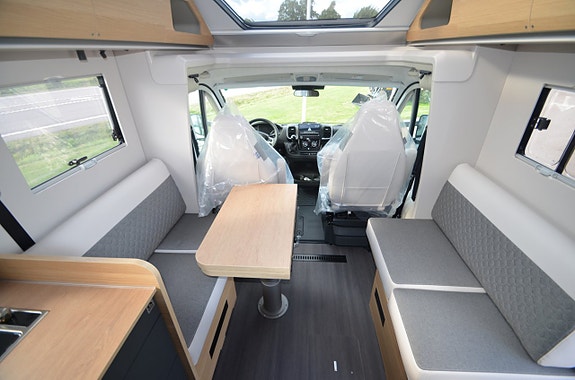 Adria Coral 670 DL 60Y - Fiat MultiJet3 140HP (103kW) HD 35L 16 of 17