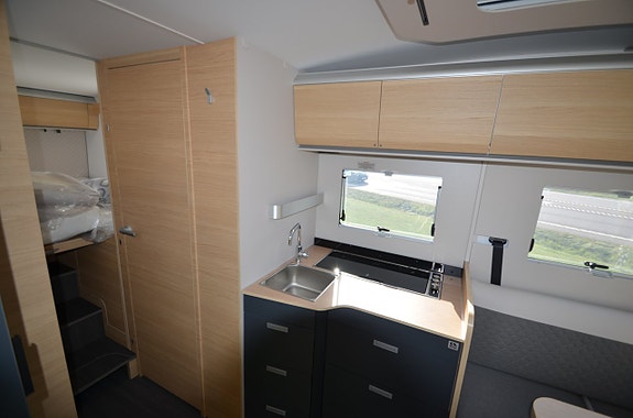 Adria Coral 670 DL 60Y - Fiat MultiJet3 140HP (103kW) HD 35L 7 of 17