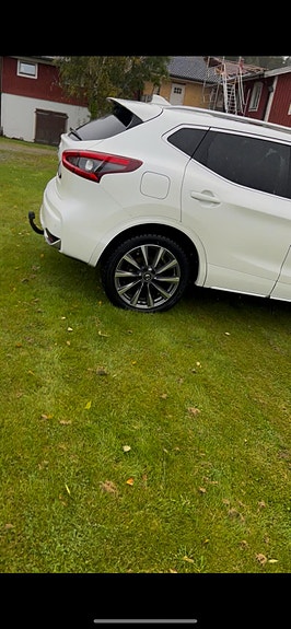 Nissan Qashqai 2 of 5