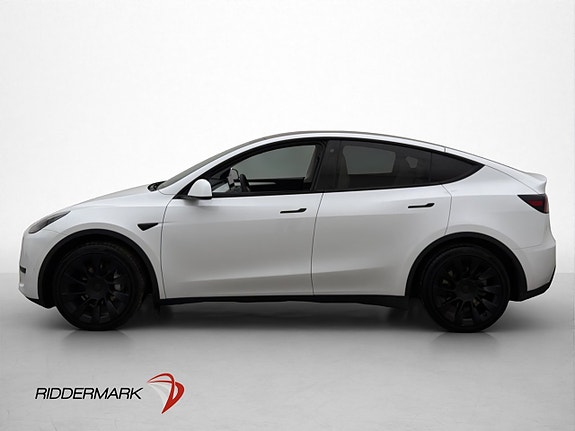 Tesla Model Y 5 of 5
