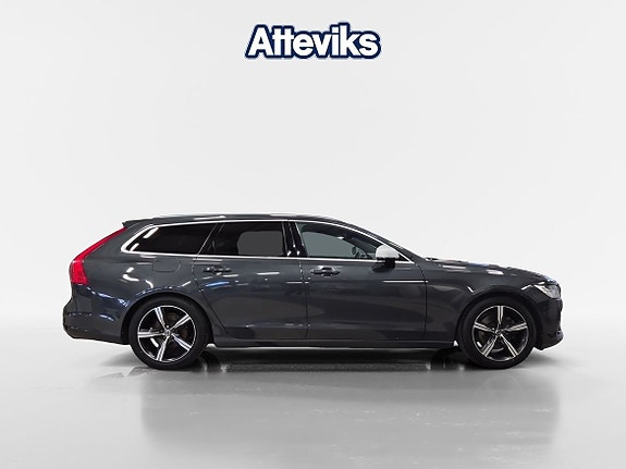 Volvo V90 2 of 5