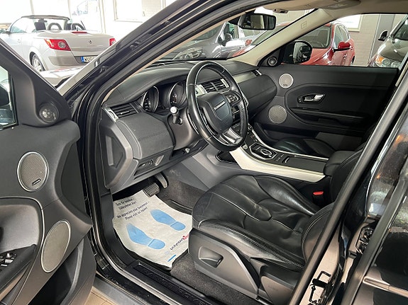 Land Rover Range Rover Evoque 14 of 16