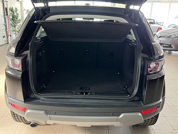 Land Rover Range Rover Evoque 12 of 16