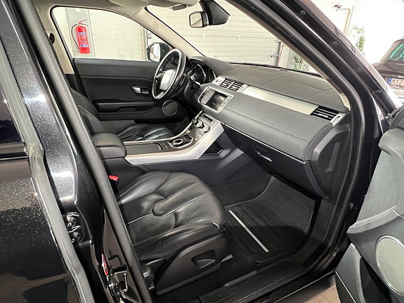 Land Rover Range Rover Evoque 9 of 16