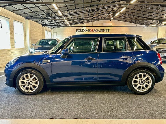 MINI Cooper 5 of 5