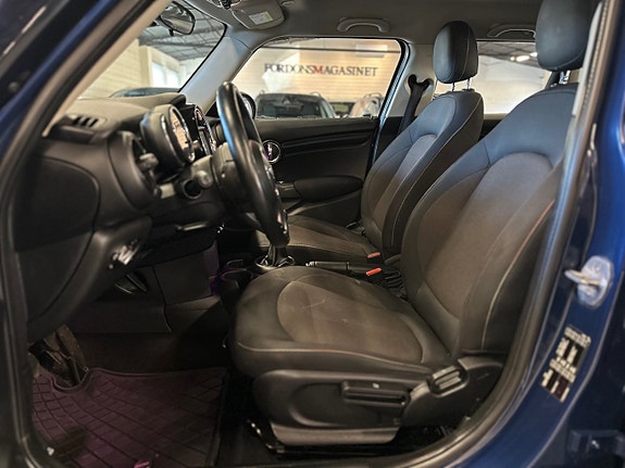 MINI Cooper 7 of 14
