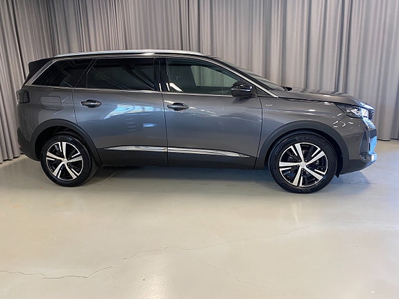 Peugeot 5008 3 of 5