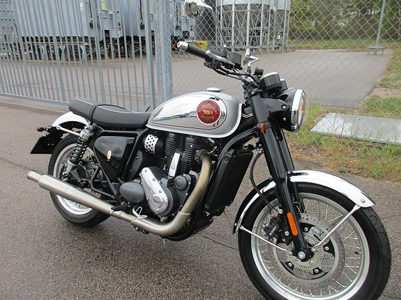 BSA 650 Gold Star Silver Sheen Legacy 2 of 7