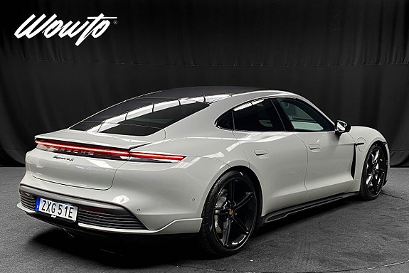 Porsche Taycan 4S 5 of 5
