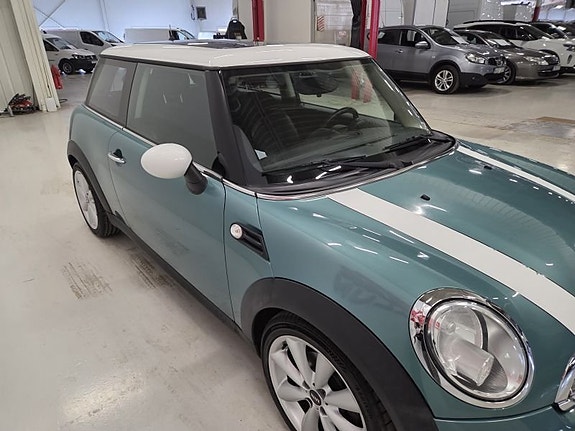 MINI Cooper 3 of 5