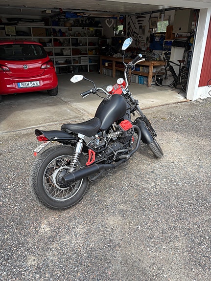 Moto Guzzi 3 of 4