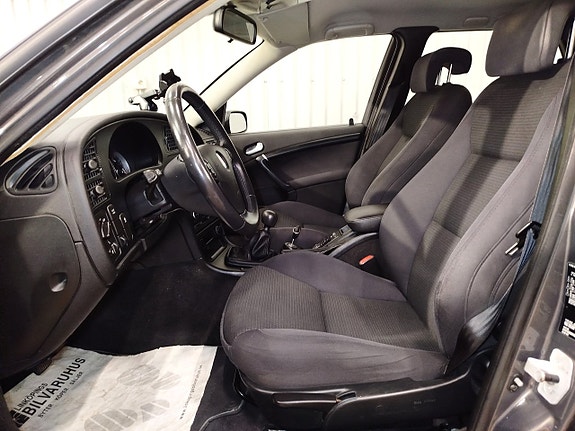 Saab 9-5 13 of 27