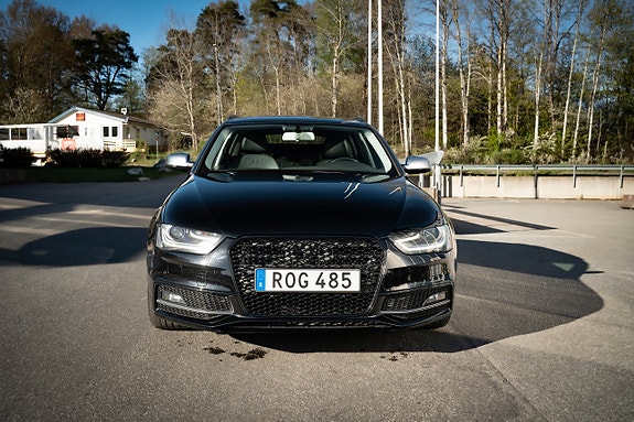 Audi S4 2 of 5