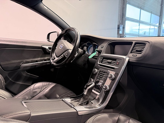 Volvo V60 13 of 17