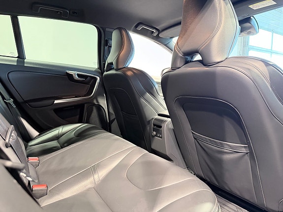 Volvo V60 8 of 17