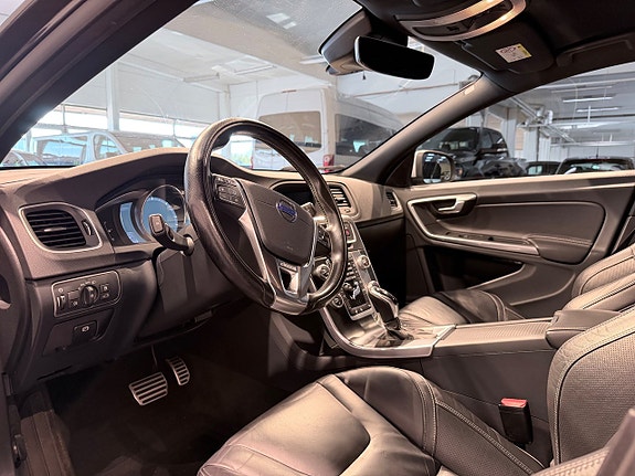 Volvo V60 14 of 17