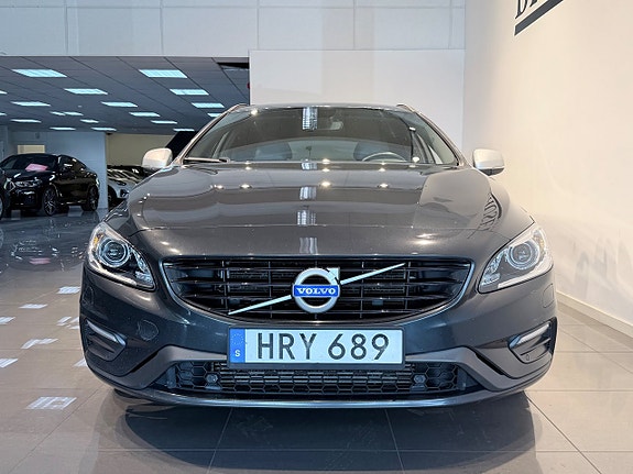 Volvo V60 2 of 17