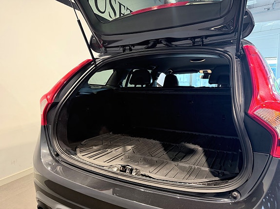 Volvo V60 5 of 17