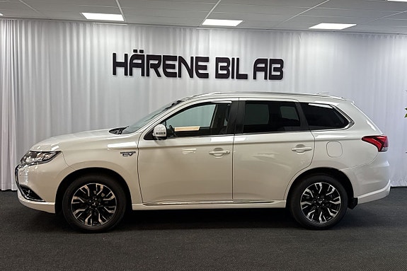 Mitsubishi Outlander 3 of 8