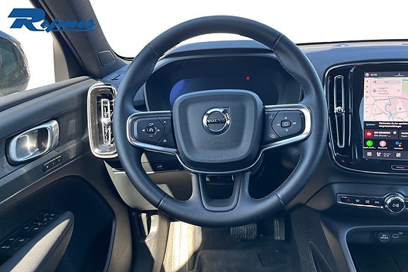 Volvo EX40 9 of 26