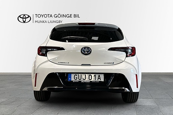 Toyota Corolla 5 of 11