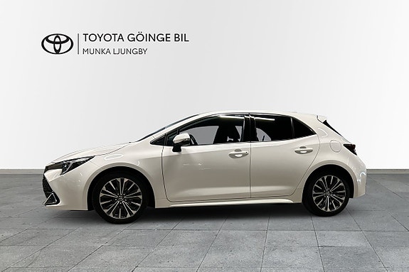 Toyota Corolla 2 of 11