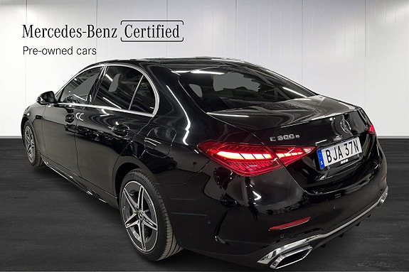 Mercedes-Benz C300 e 4 of 5