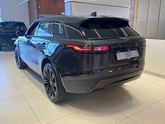 Land Rover Range Rover Velar 2 of 5