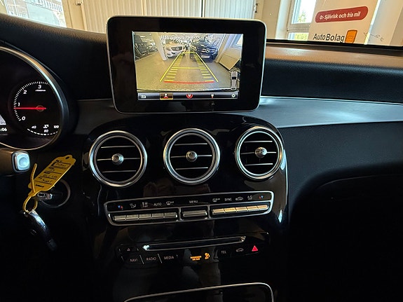 Mercedes-Benz GLC250 d 27 of 30