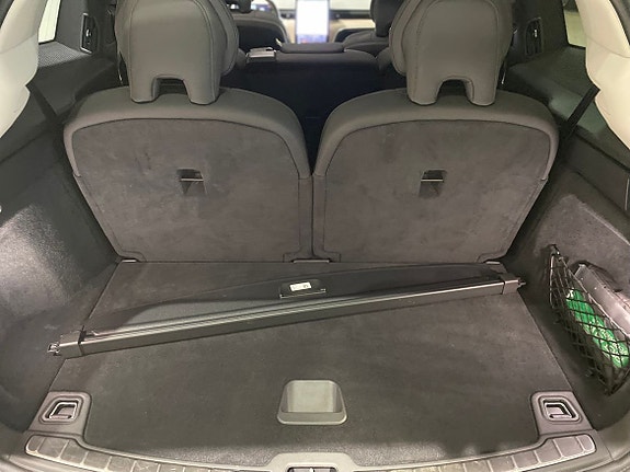 Volvo EX90 13 of 26