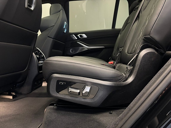 BMW X7 14 of 28