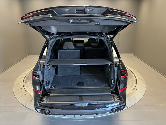 BMW X7 10 of 28