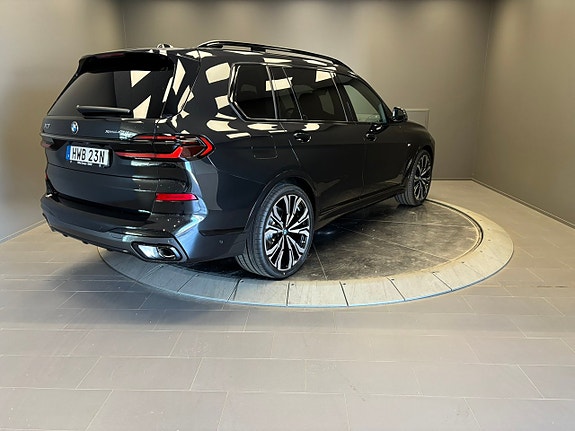 BMW X7 5 of 5