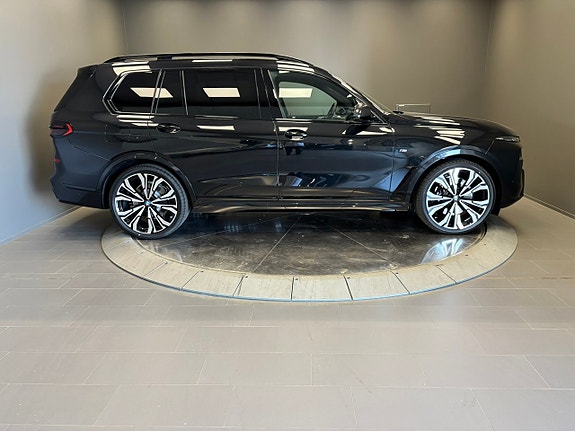 BMW X7 6 of 28