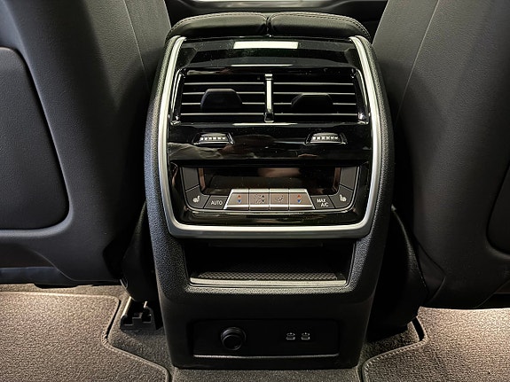 BMW X7 17 of 28